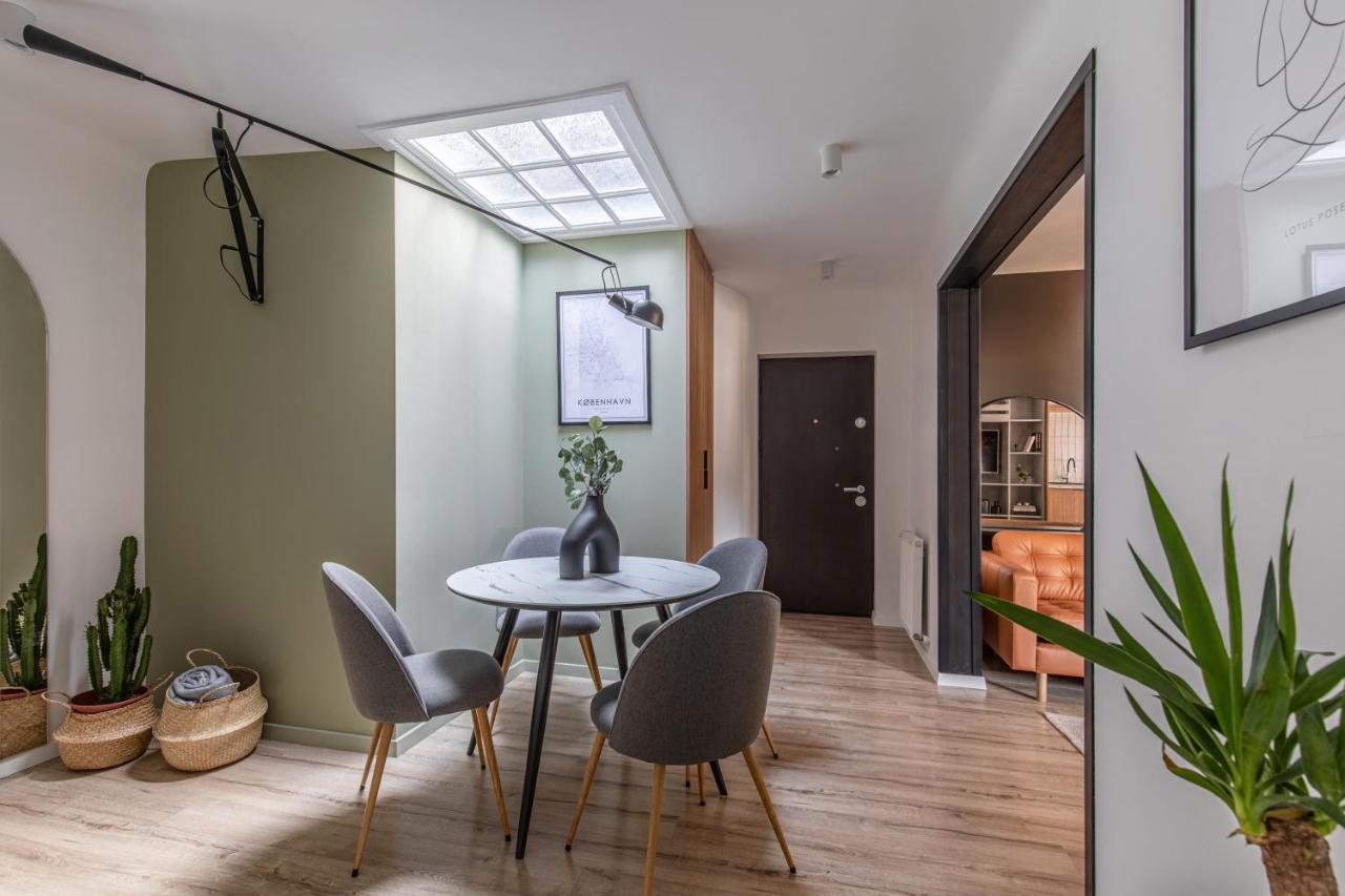 Apartment Downtown Story By Urbanesq